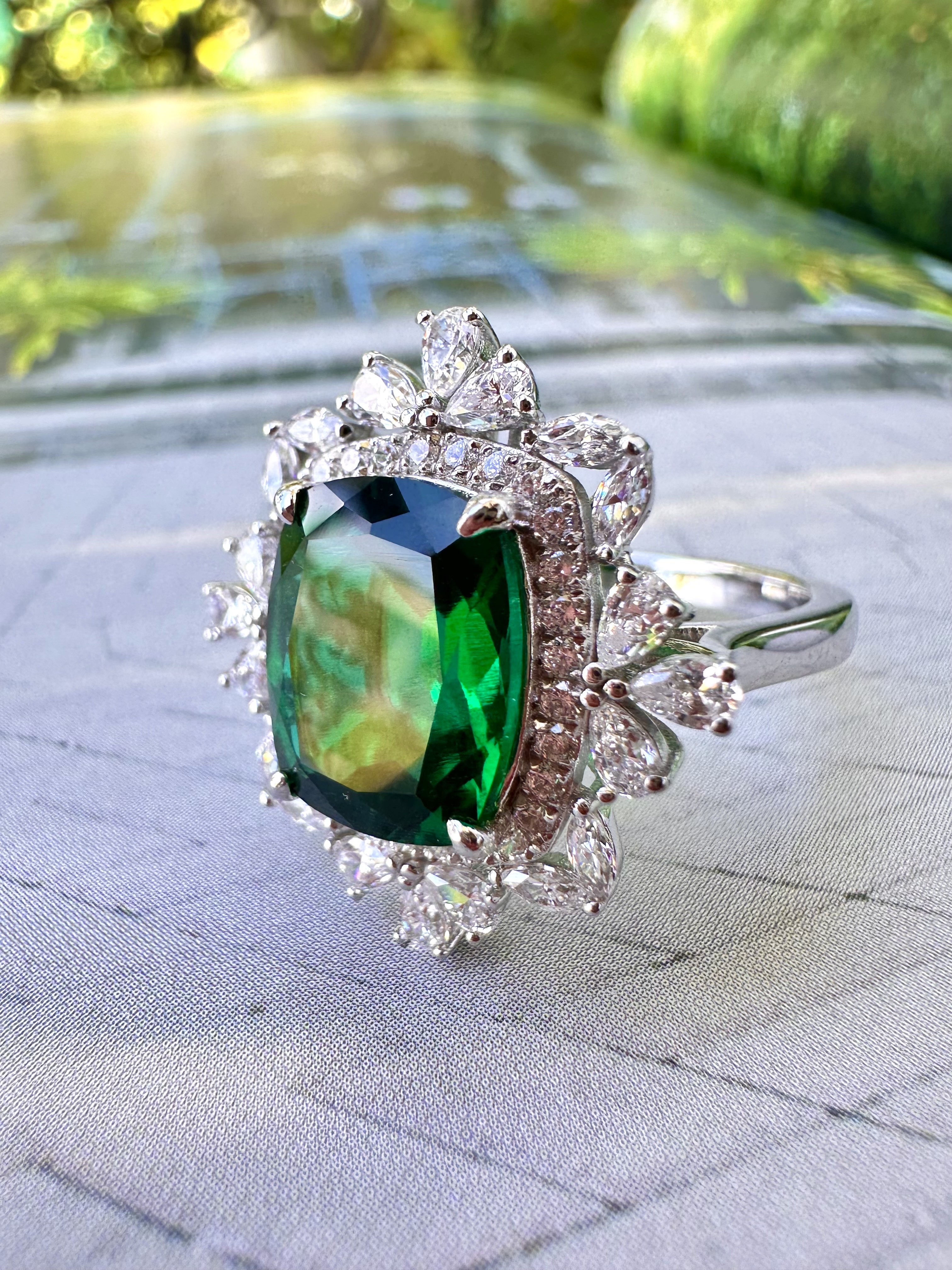 愛芝綠光Eternal Verdant Light