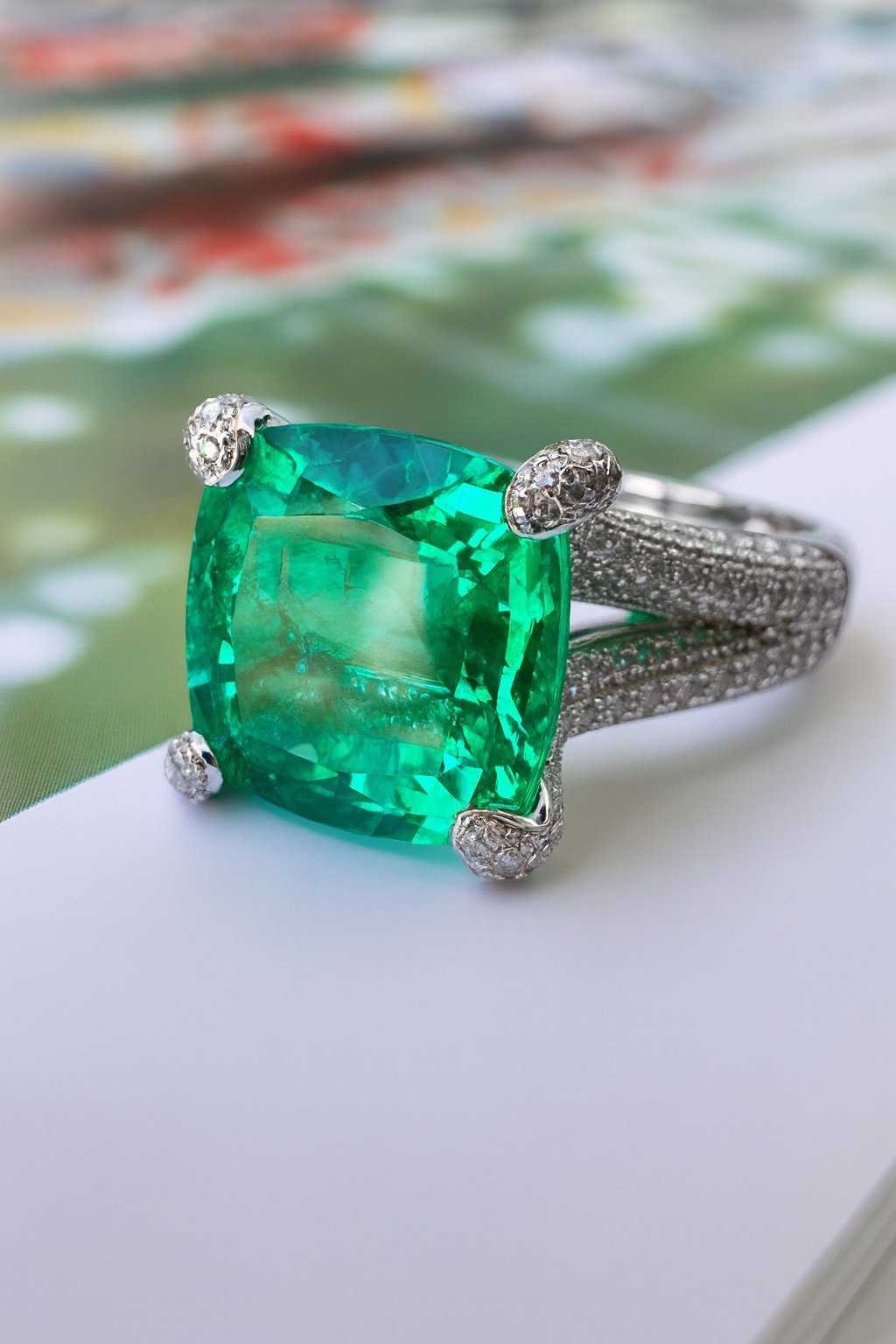 翡翠王者 Emerald Monarch